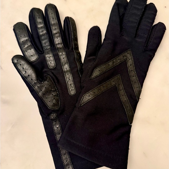 Isotoner Black Leather and Fabric Gloves. Vintage Early 90’s - Picture 2 of 6